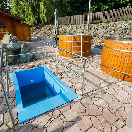 Restaurace A Pod Lipami * Metylovice