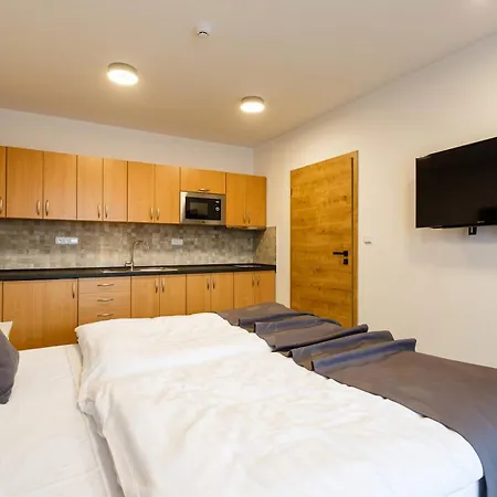Restaurace A Pod Lipami 4*