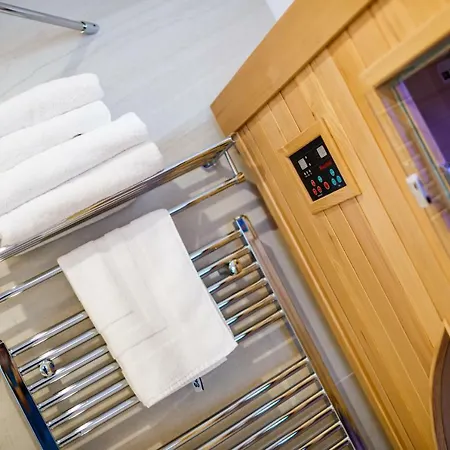 Restaurace A Pod Lipami 招待所 Metylovice