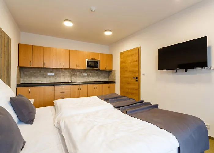 Restaurace A Pod Lipami 4*
